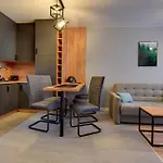 Gustowne Sun Seasons 24 Z Parkingiem W Szklarskiej Porebie By Renters Apartamento Szklarska Poręba
