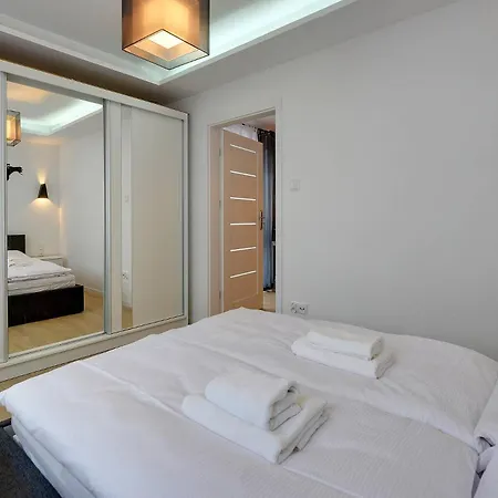 Gustowne Sun Seasons 24 Z Parkingiem W Szklarskiej Porebie By Renters Daire Szklarska Poreba