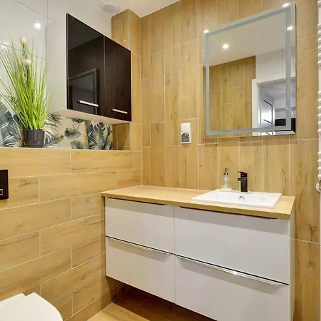 Gustowne Sun Seasons 24 Z Parkingiem W Szklarskiej Porebie By Renters Szklarska Poreba