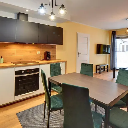 Gustowne Sun Seasons 24 Z Parkingiem W Szklarskiej Porebie By Renters Daire